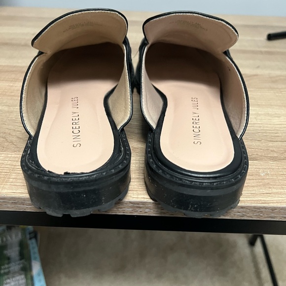 Sincerly Jules Black Mules with Chunky Sole and Gold Hardware - Picture 2 of 7